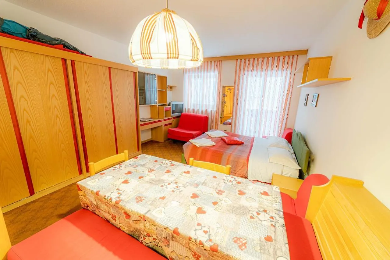 Appartamento Dolomites Dream Marmolada Rocca Pietore 0*,  Italia